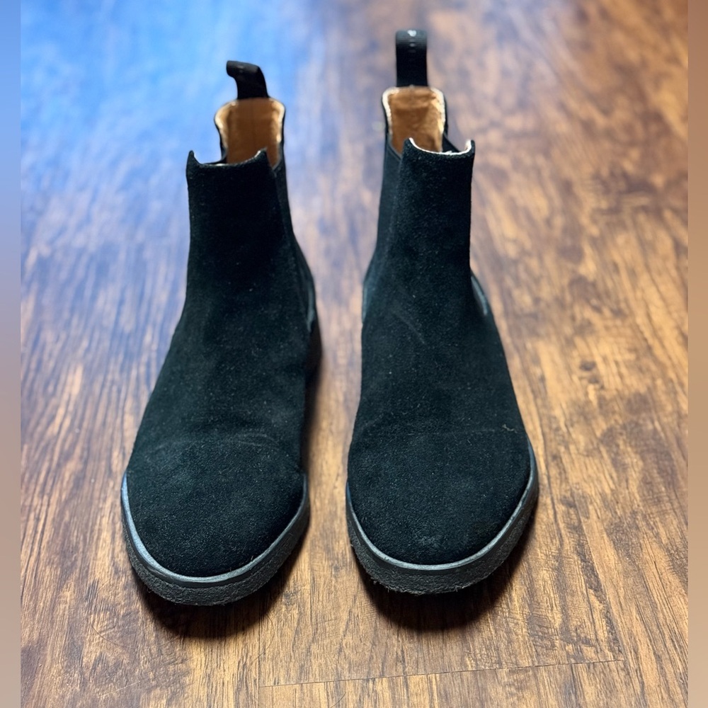 New Republic NWOT Men’s Black Suede Chelsea Boot Size 9
